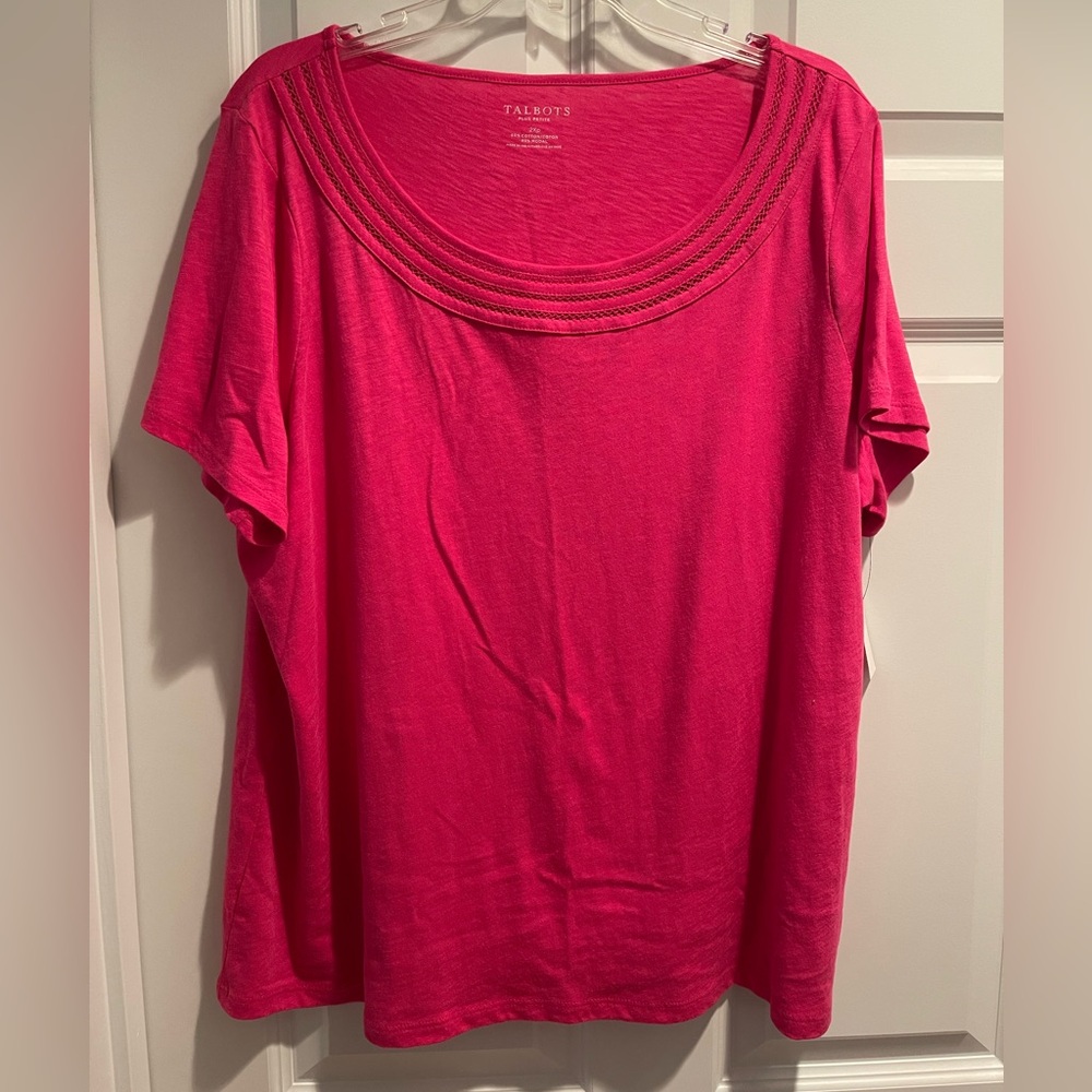 Talbots Size 2Xp Magenta Knit Top Lattice Accent 
NWOT